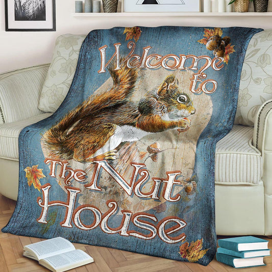 Squirrel NN0110140TT Sherpa Fleece Blanket