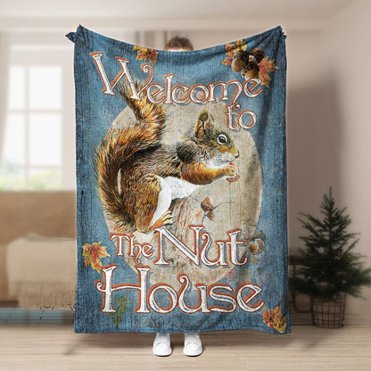 Squirrel NN0110140TT Sherpa Fleece Blanket