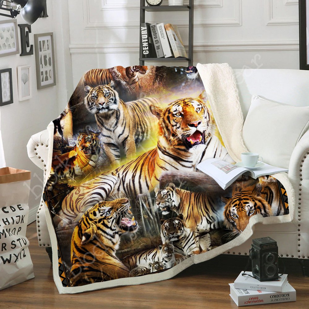 Tiger CL03100205MDF Sherpa Fleece Blanket