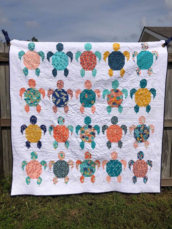 Turtle CLA1110510Q Quilt Blanket