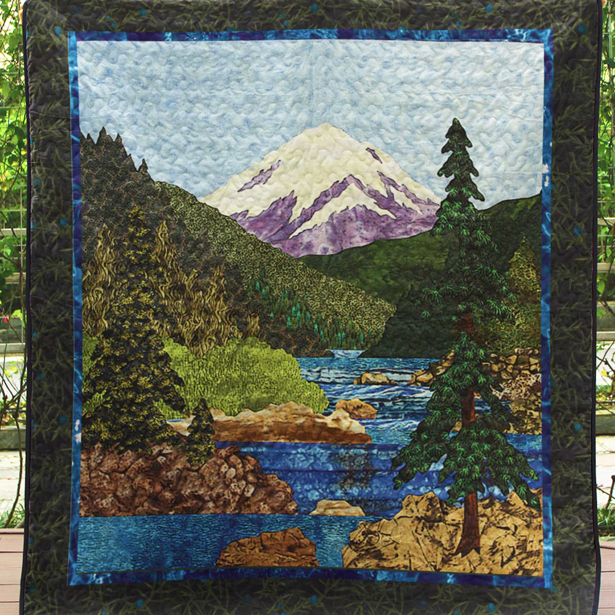 Mountain Stream CLA0211591Q Quilt Blanket