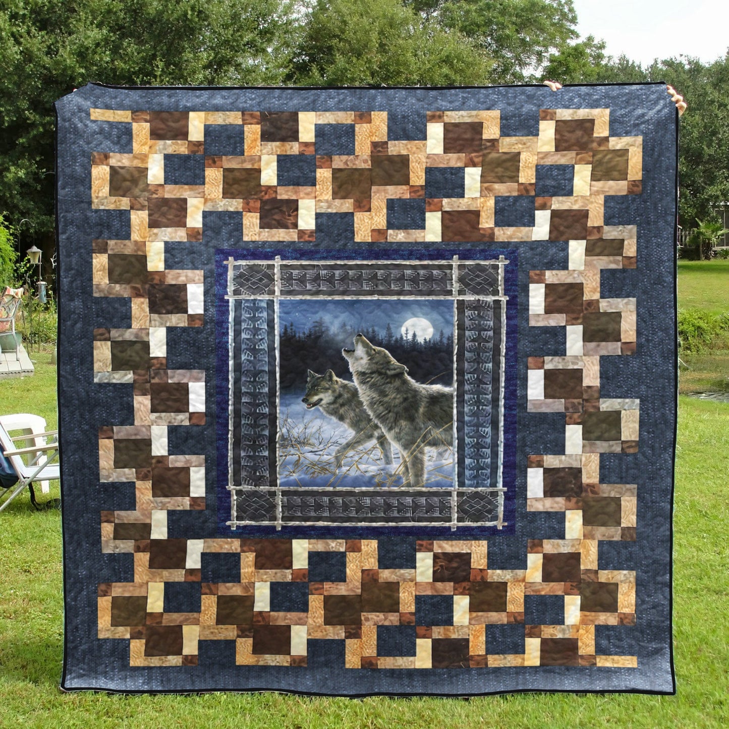 Wolf CLM0411332 Quilt Blanket