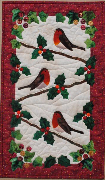 Bird CLA28122330 Quilted Table Runner