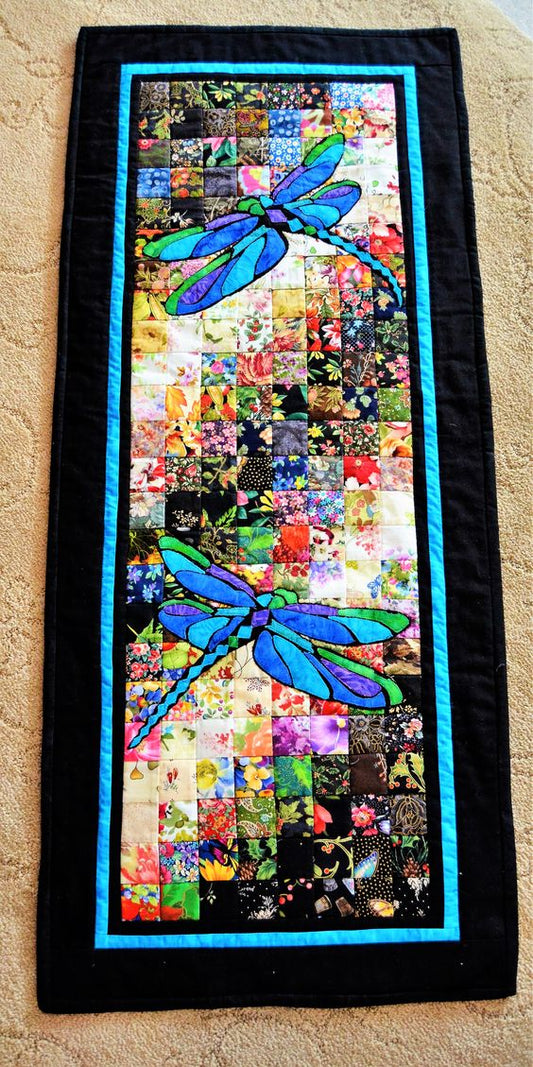 Dragonfly CLA140324086 Quilted Table Runner