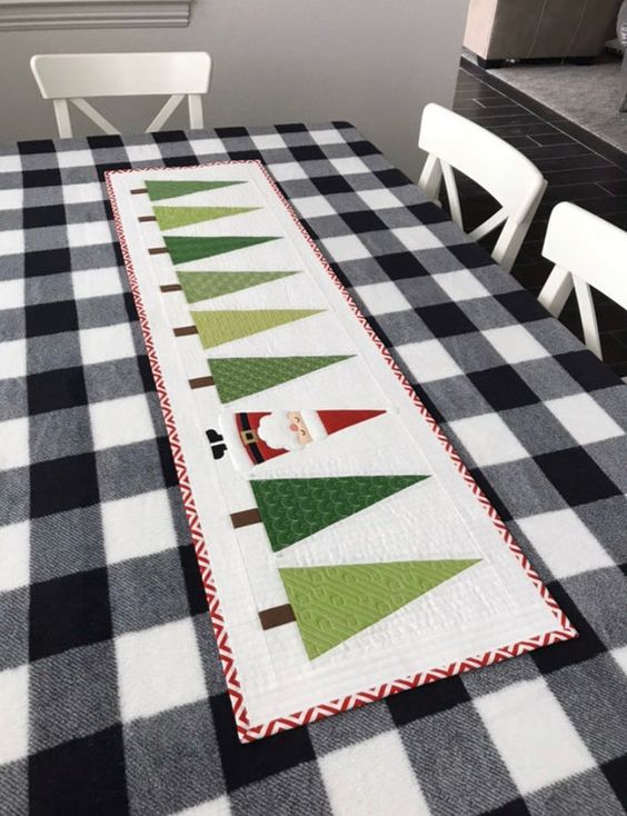 Christmas Santa CLA20112379 Quilted Table Runner