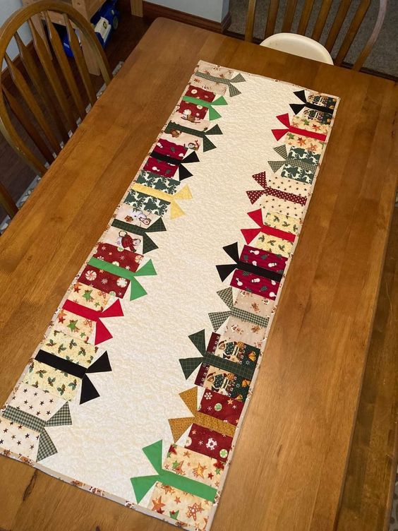 Christmas Gift CLA060123030 Quilted Table Runner