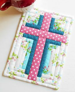 Christian Cross CLA04122345 Quilted Placemats