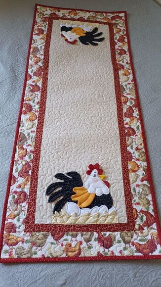 Chicken CLA140324178 Quilted Table Runner