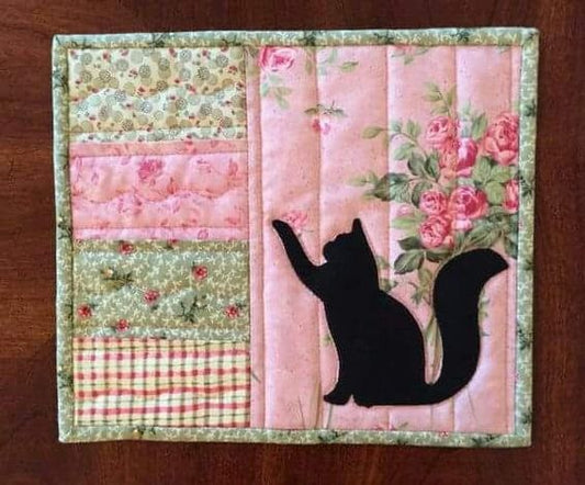 Black Cat CLA060123066 Quilted Placemats