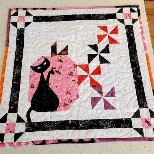 Black Cat CLA120324195 Quilted Placemats