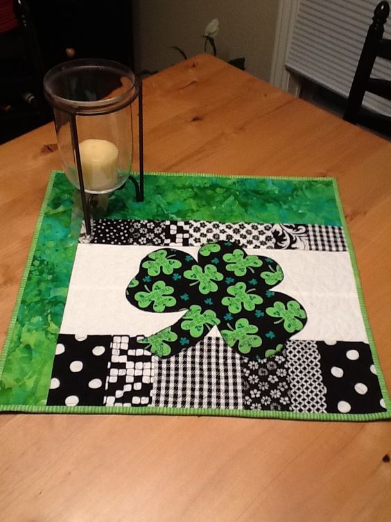 Shamrock CLA120324088 Quilted Placemats