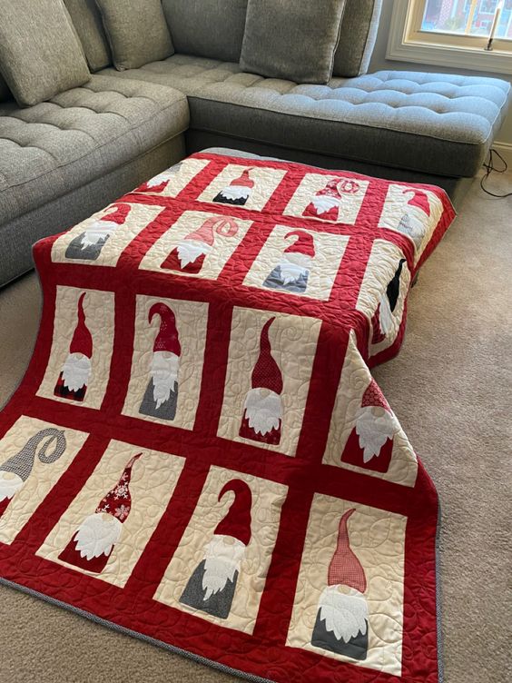 Christmas Gnome CLA15112337 Quilt Blanket