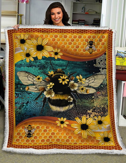 Bee Sherpa Fleece Blanket HN211001T