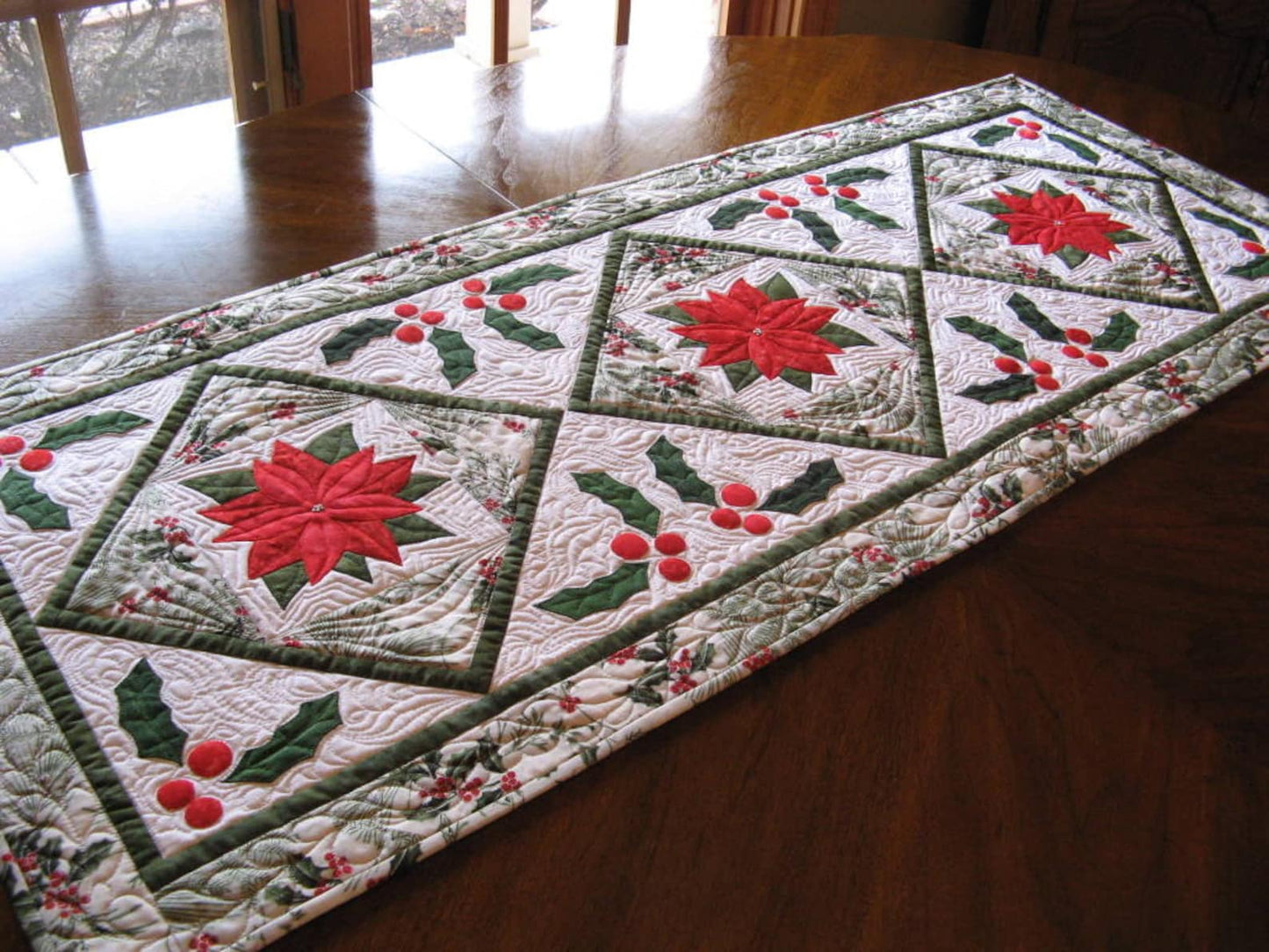 Christmas Poinsettia CLA201223031 Quilted Table Runner