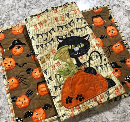 Halloween Cat CLA150324071 Quilted Table Runner