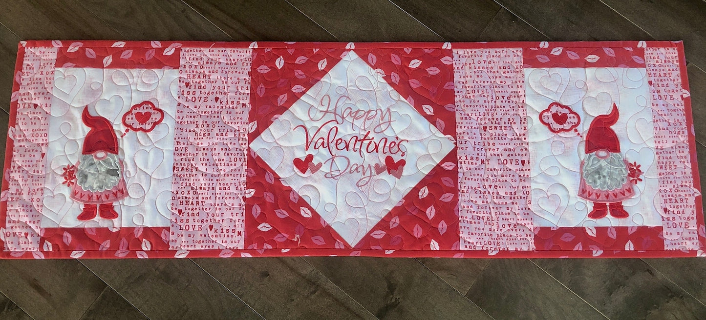 Valentine Gnome CLA150324047 Quilted Table Runner