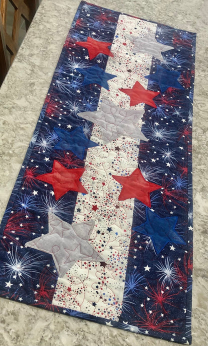 Patriotic Star CLA150324023 Quilted Table Runner