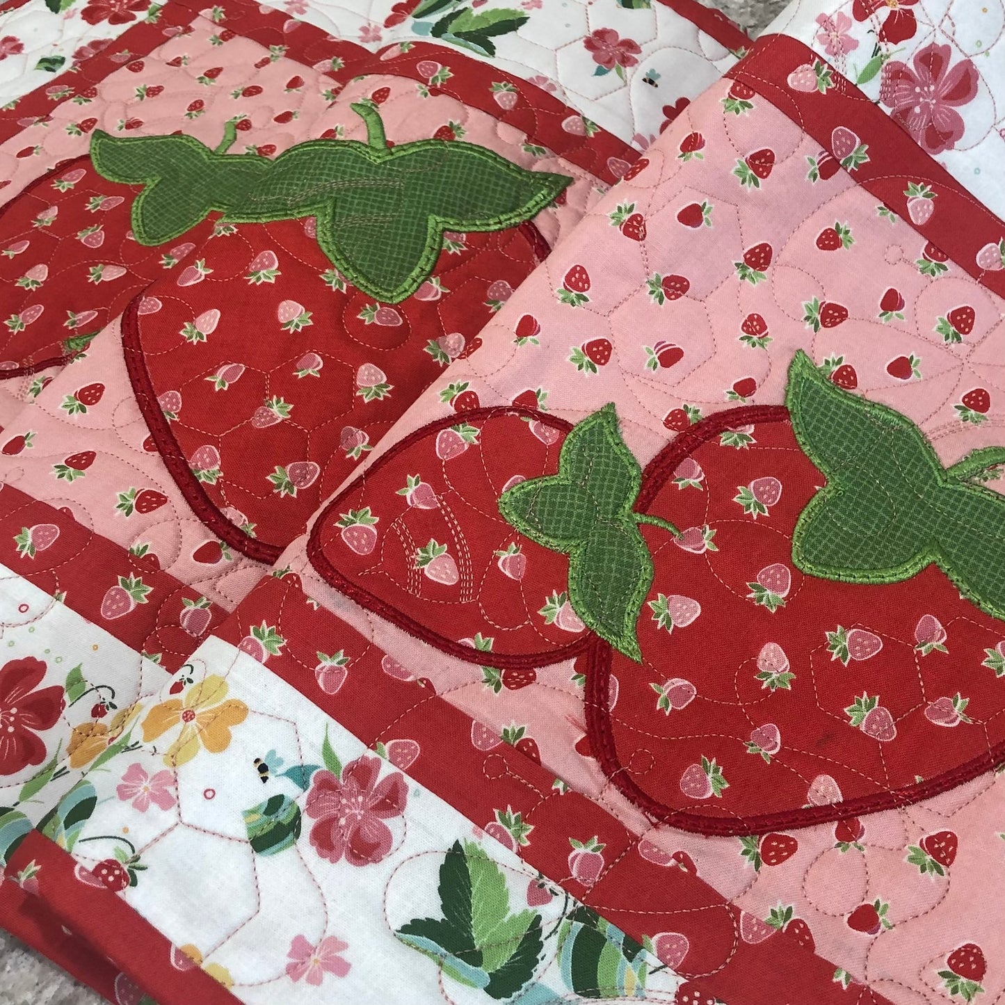 Strawberry CLA150324025 Quilted Table Runner