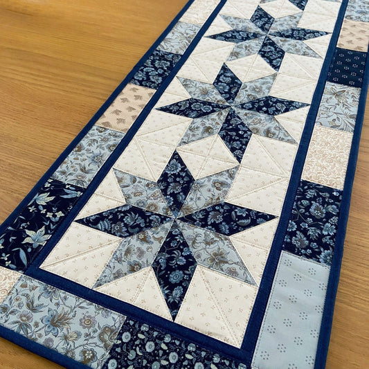 Star Flower CLA150324190 Quilted Table Runner