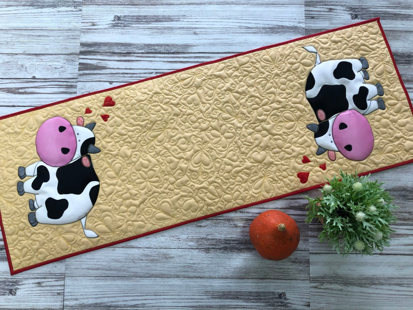 Dairy Cow CLA140324016 Quilted Table Runner