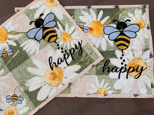 Bee Happy CLA130324025 Quilted Placemats