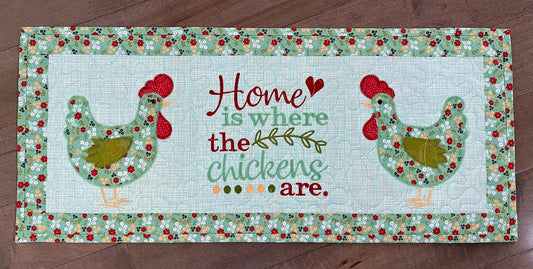 Chicken CLA140324136 Quilted Table Runner